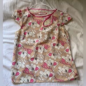 Short-sleeve floral blouse